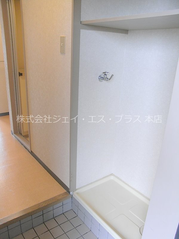 ウイング桜上水 洗濯機置場
