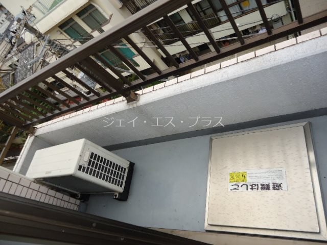 グランバリュー若松河田 ベランダ