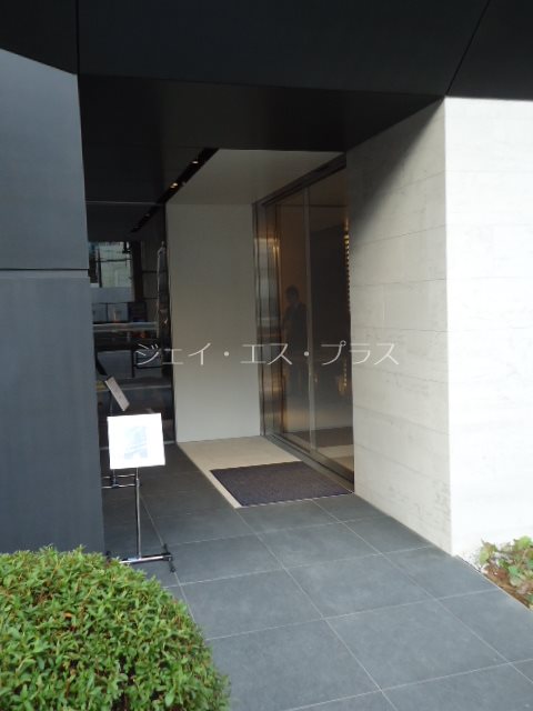 ピアース南麻布 玄関