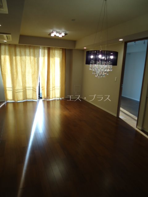 コンシェリア西新宿TOWER’S　WEST リビング