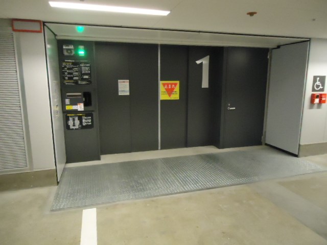 スカイフォレストレジデンス 駐車場