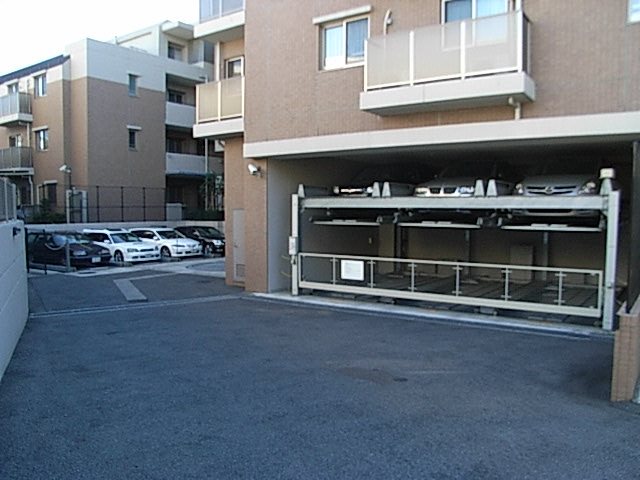 パークホームズ西巣鴨 駐車場